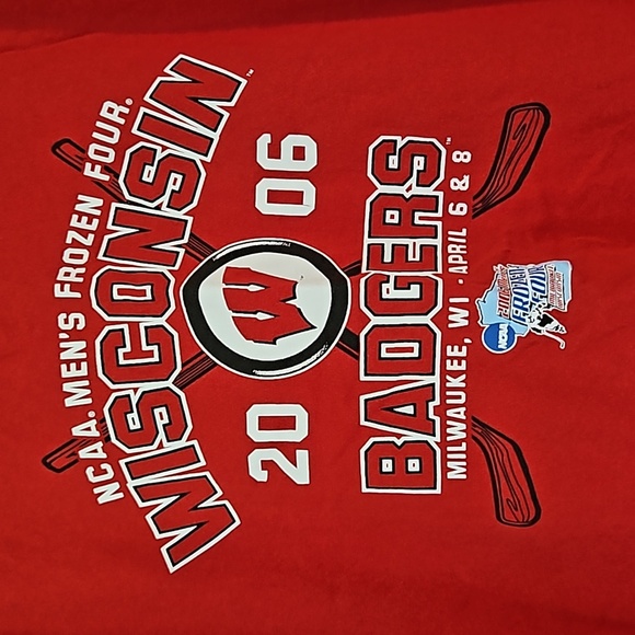 Champion 2006 Wisconsin Badgers NCAA Frozen 4 t shirt Sz. XL - Picture 2 of 6